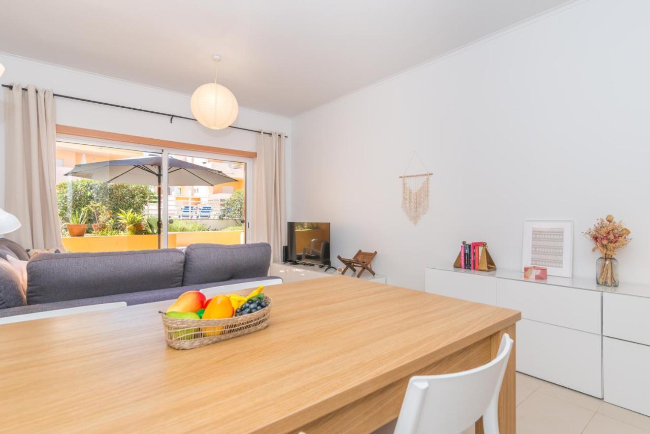 Casa Nobre 2bdr - 4 Mins Walk Train Station - Pool - Patio - Quiet *