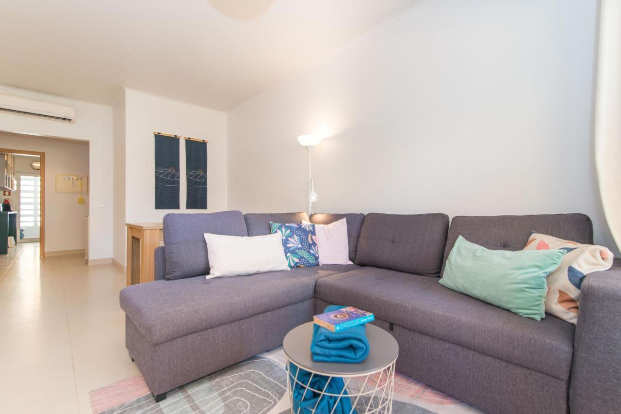 Apartment Casa Nobre 2bdr - 4 Mins Walk Train Station - Pool - Patio - Quiet *
