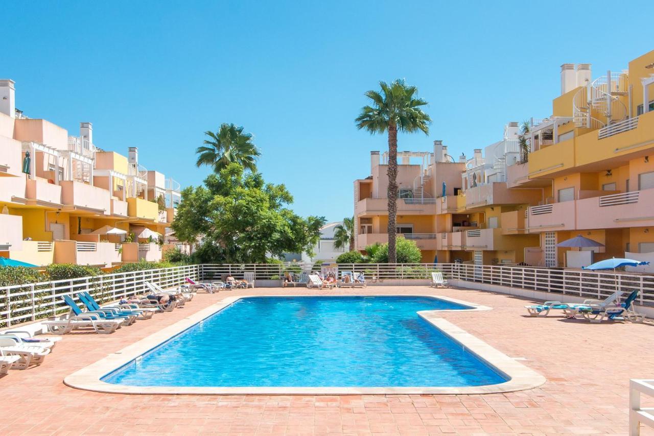 Casa Nobre 2bdr - 4 Mins Walk Train Station - Pool - Patio - Quiet * Conceicao (Faro)