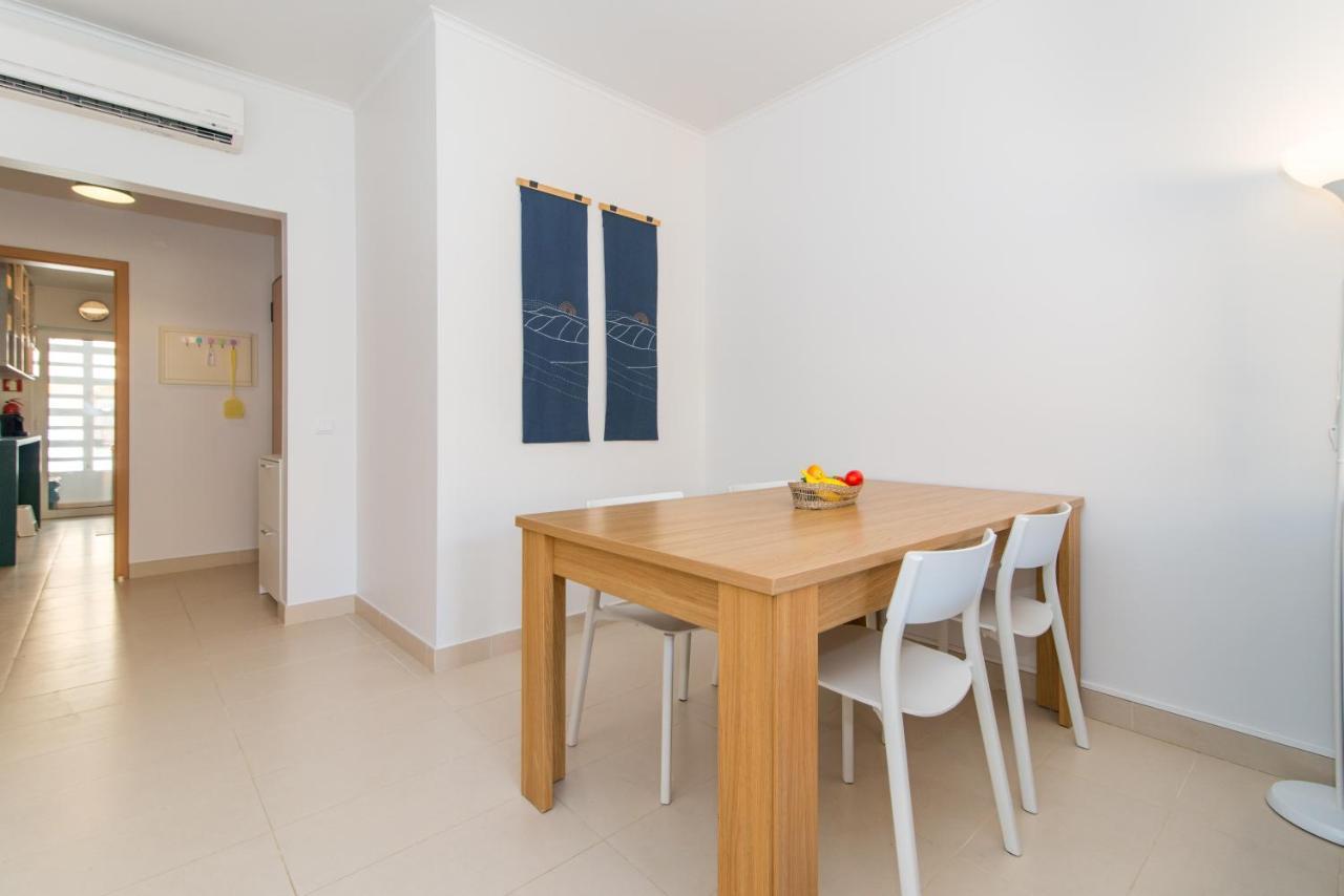 Casa Nobre 2bdr - 4 Mins Walk Train Station - Pool - Patio - Quiet Apartment *