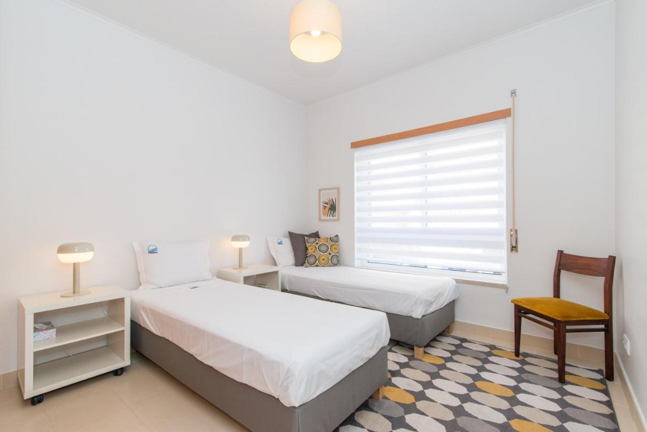 Apartment Casa Nobre 2bdr - 4 Mins Walk Train Station - Pool - Patio - Quiet Conceicao (Faro)