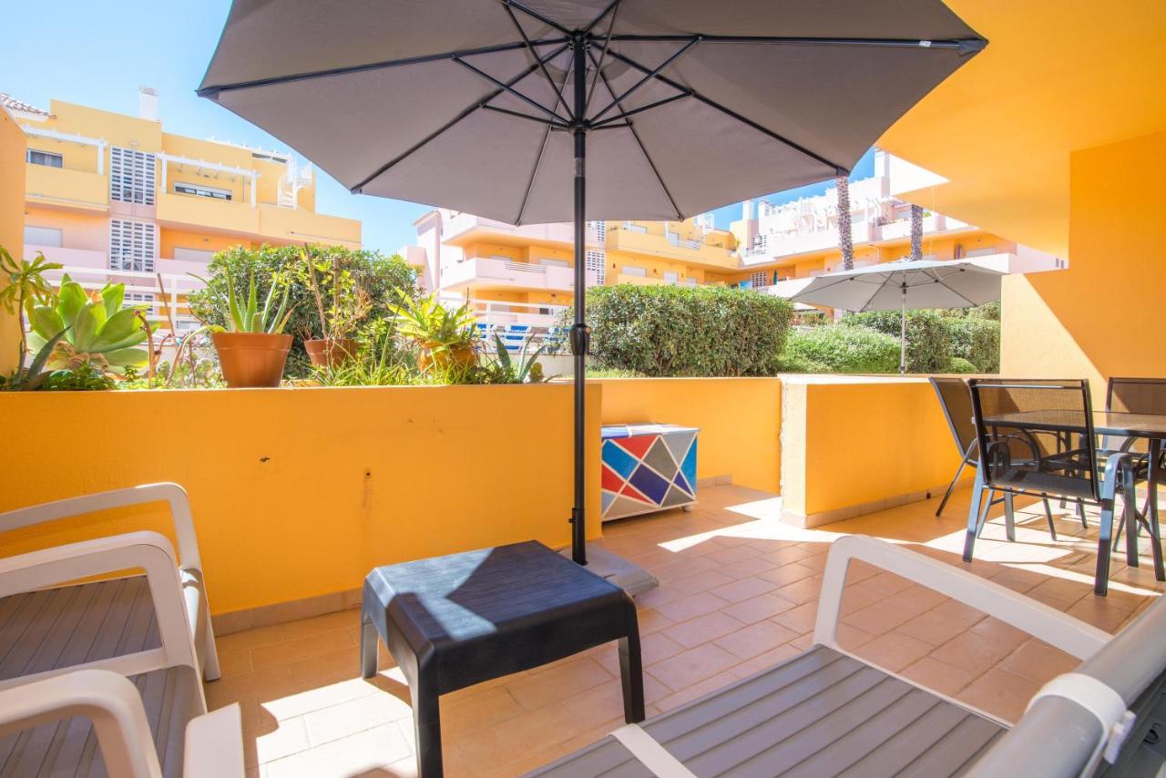 Casa Nobre 2bdr - 4 Mins Walk Train Station - Pool - Patio - Quiet Apartment *