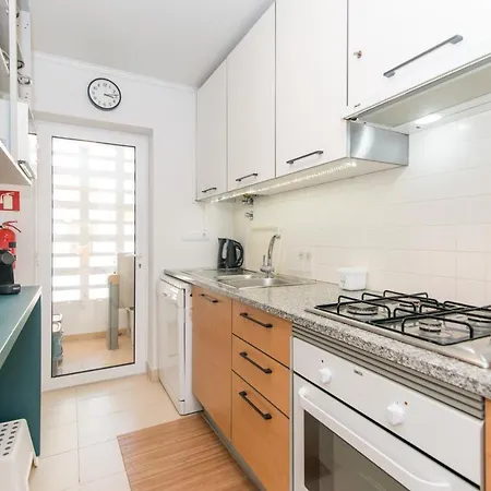 Casa Nobre 2Bdr - 4 Mins Walk Train Station - Pool - Patio - Quiet Apartment Conceicao  Exterior photo