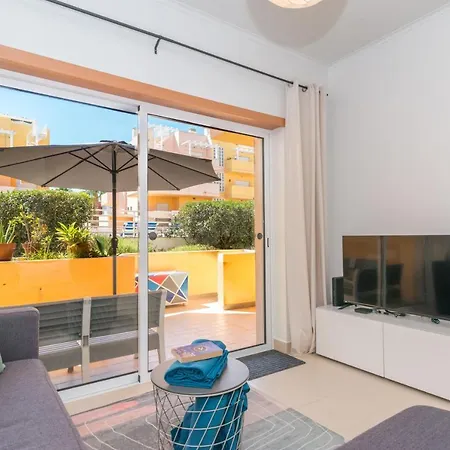 Casa Nobre 2Bdr - 4 Mins Walk Train Station - Pool - Patio - Quiet Apartment Conceicao  Exterior photo