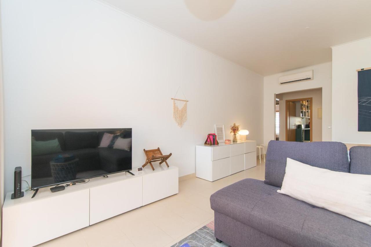 Casa Nobre 2bdr - 4 Mins Walk Train Station - Pool - Patio - Quiet Apartamento